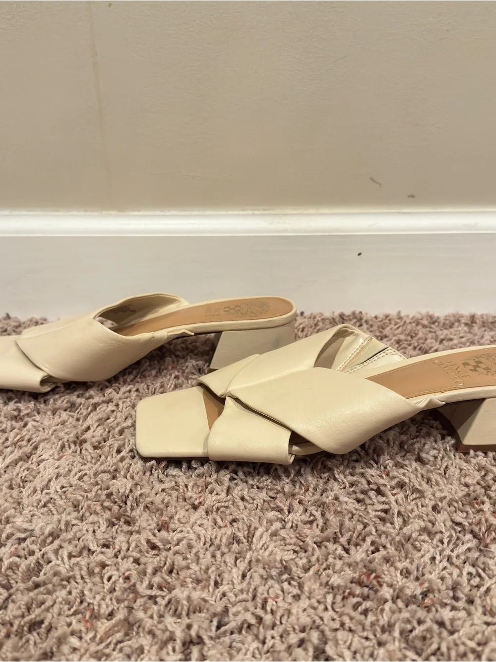 Vince Camuto Seedanta Cream Leather Block Heel Slide Sandals‎ Size 8.5